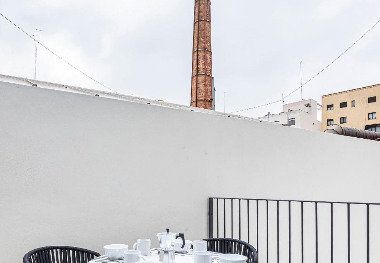 Apartamento en Valencia - Luminoso y Acogedor Apartamento en el Corazón de Valencia - ¡Con Terraza Soleada! 3