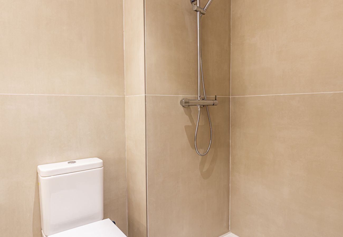 Apartamento en Valencia - Luminoso y Acogedor Apartamento en el Corazón de Valencia - ¡Con Terraza Soleada! 4