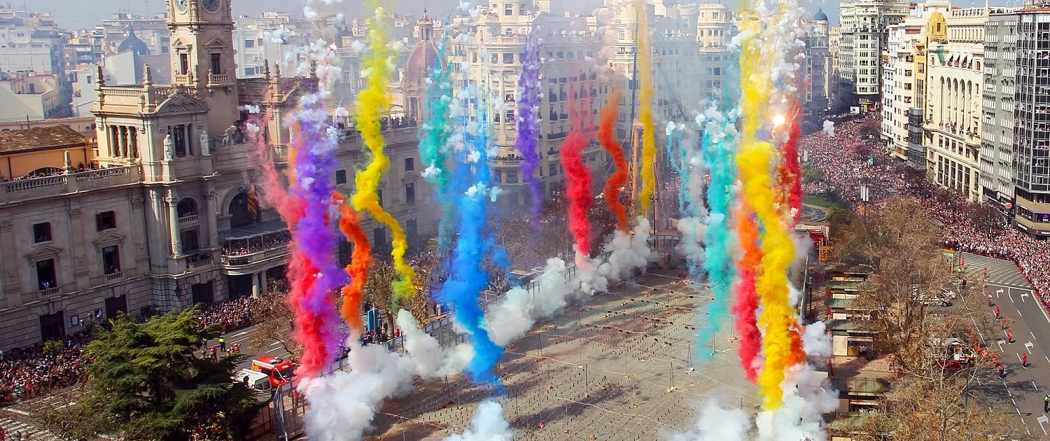 apartamento turístico para las Fallas Valencia 2025 mascleta
