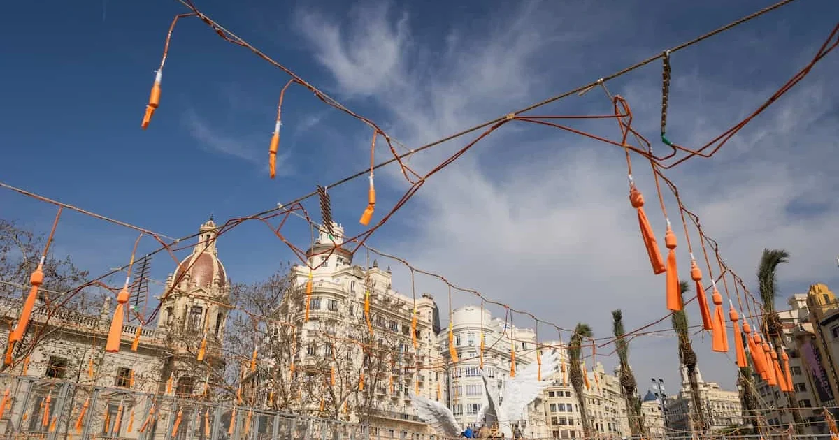 Fallas Valencia 2025: guía de viaje y alojamiento