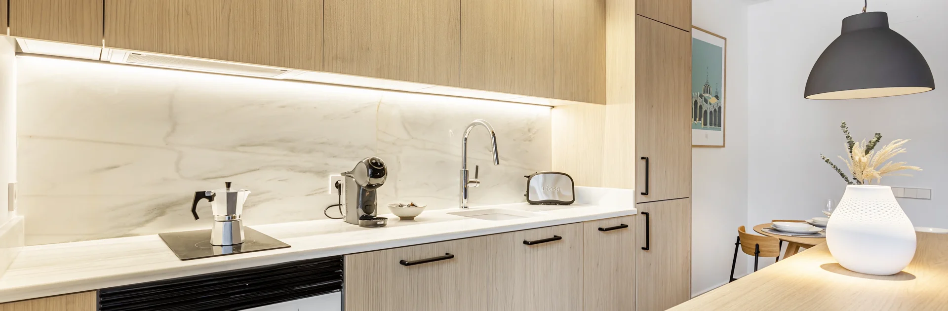  Apartamentos turísticos en el barrio de La Roqueta Valencia comedor