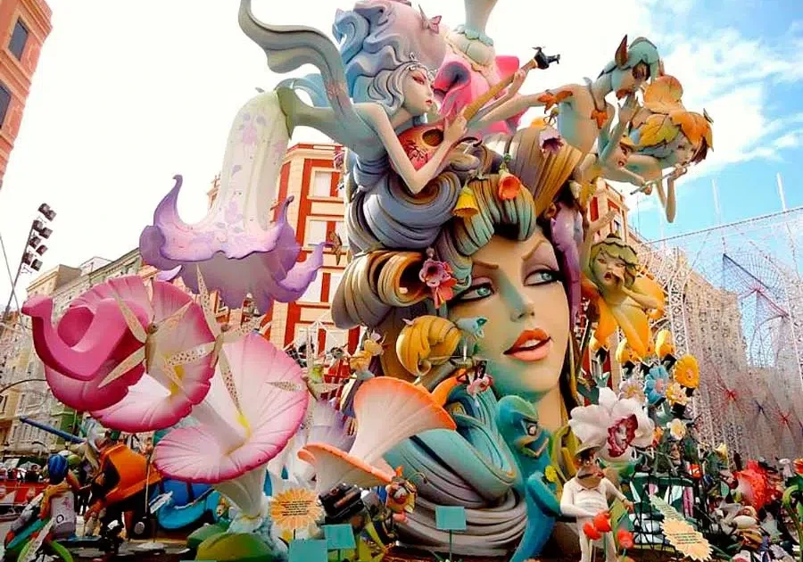 Mejores ofertas en alojamiento para Fallas 2025