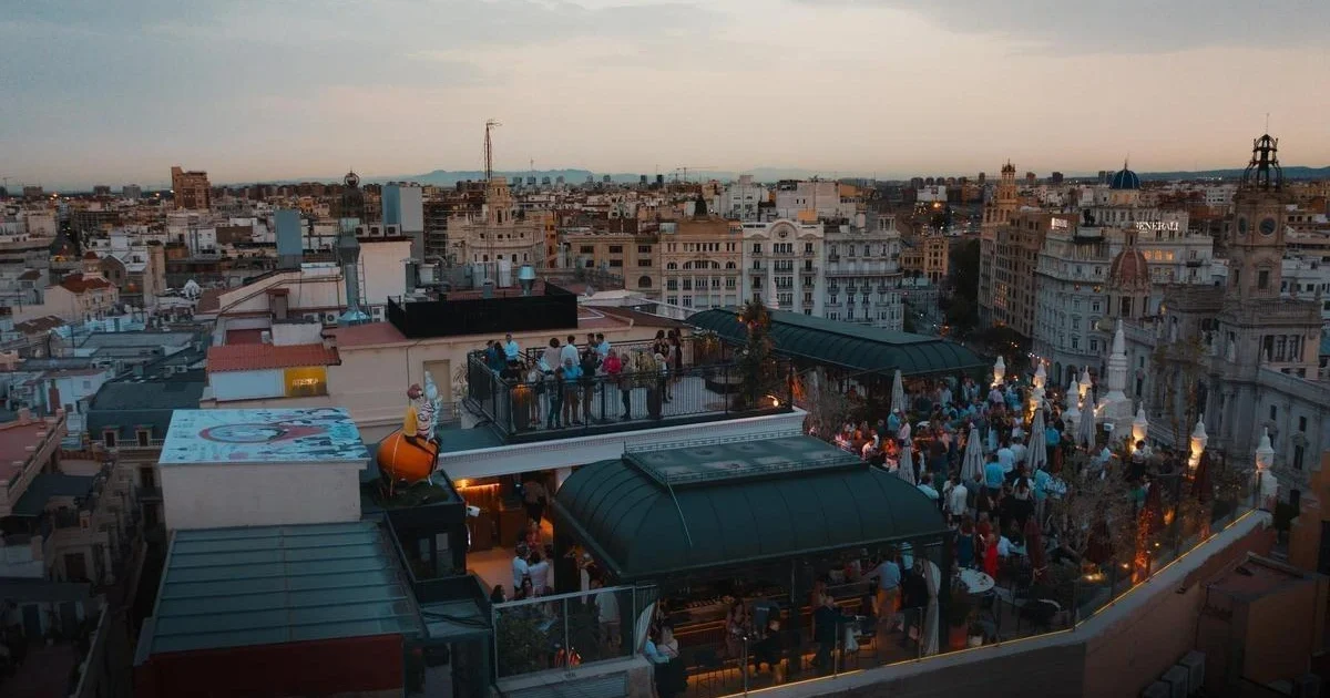 apartamentos turísticos Valencia verano con terraza