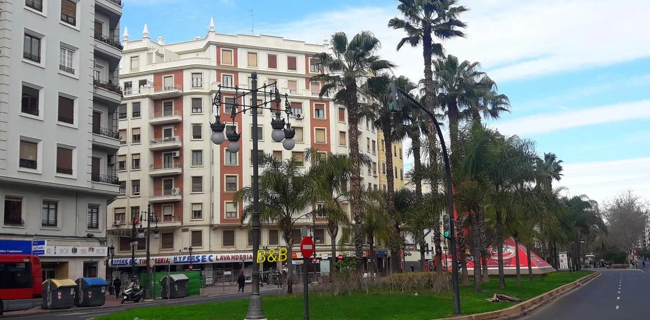  alojamiento turístico Valencia bien conectado