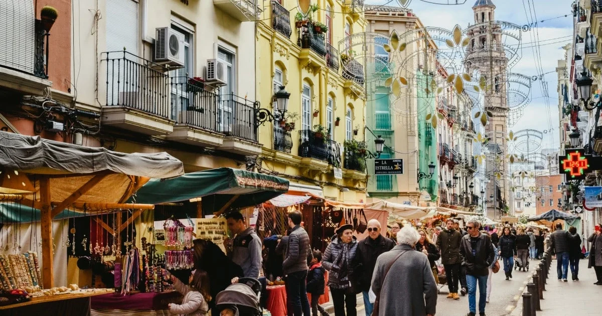 apartamentos turísticos en Valencia con ambiente de barrio