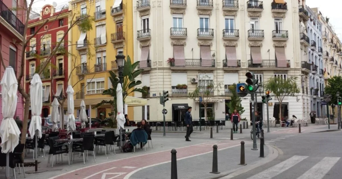 apartamentos turísticos en Valencia en barrios con vida local