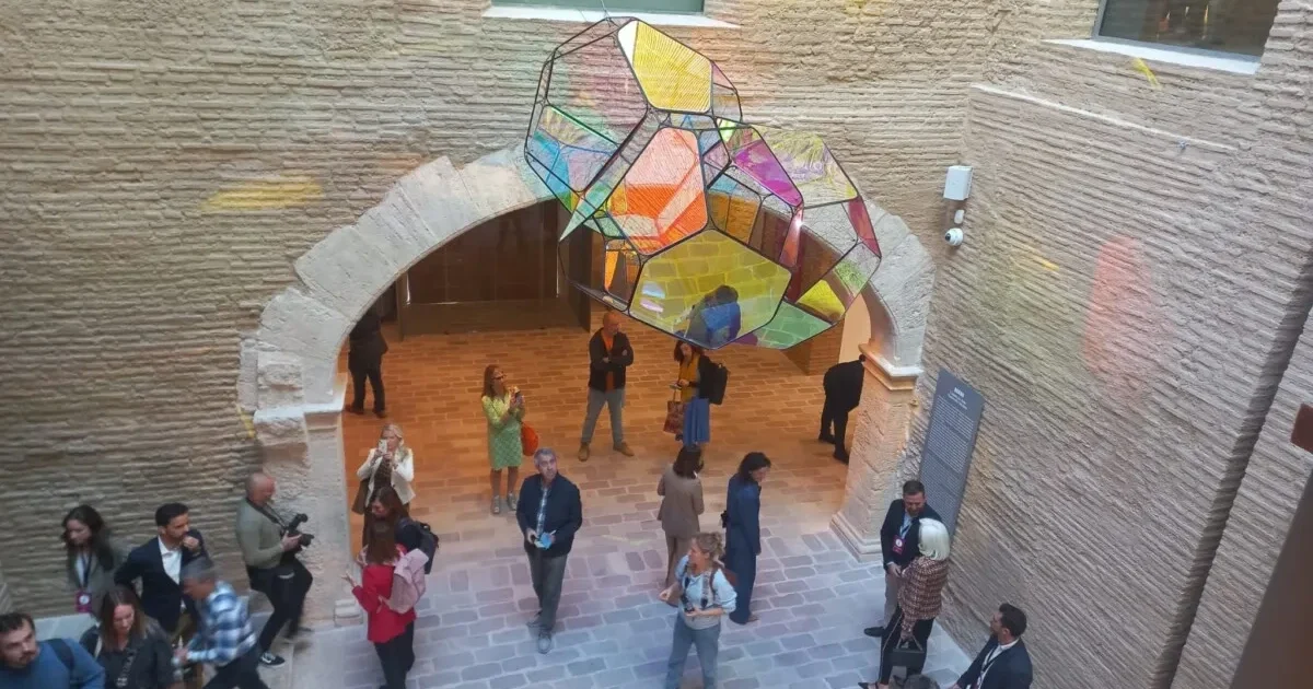 estancias culturales en Valencia cerca del Centro de Arte Hortensia Herrero