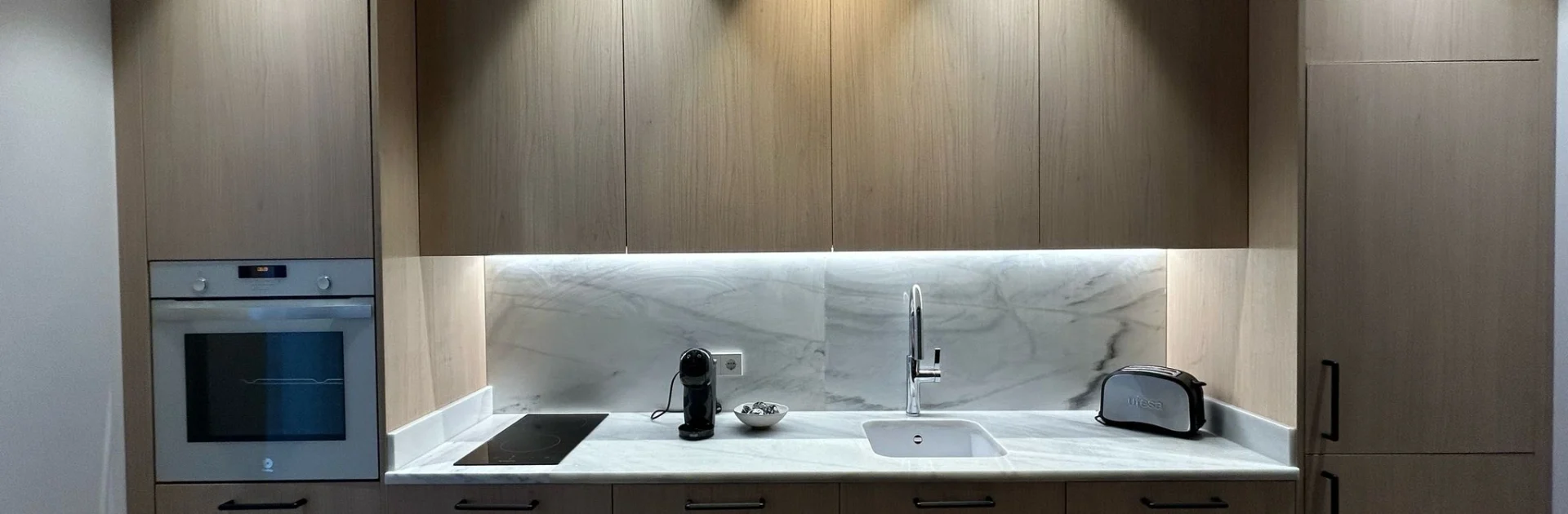 Alojamiento turístico en Valencia con decoración minimalista