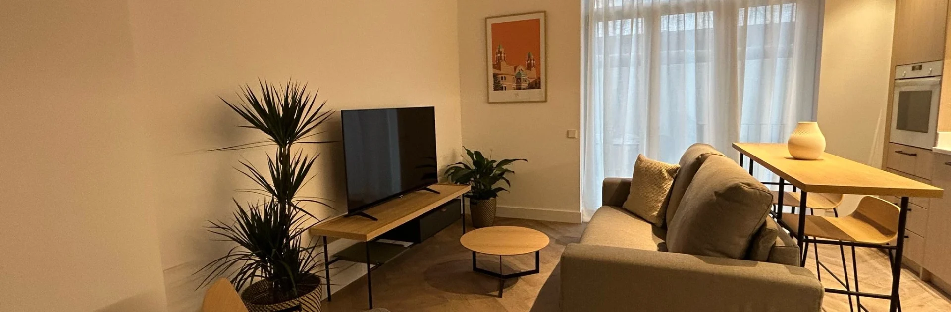 Alojamiento turístico en Valencia con decoración minimalista