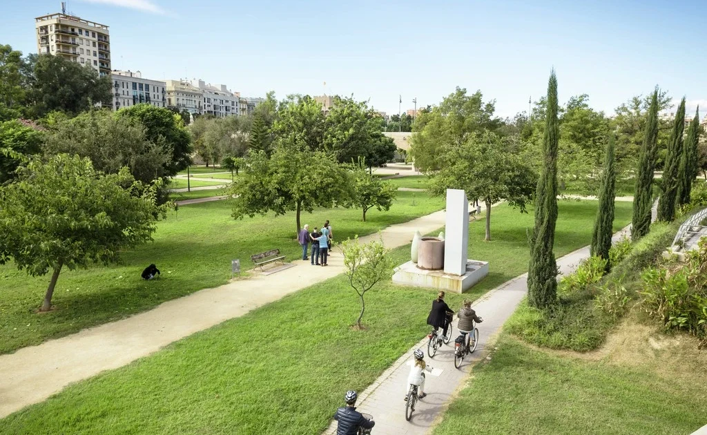 apartamentos turísticos en Valencia junto a zonas verdes y rutas de paseo