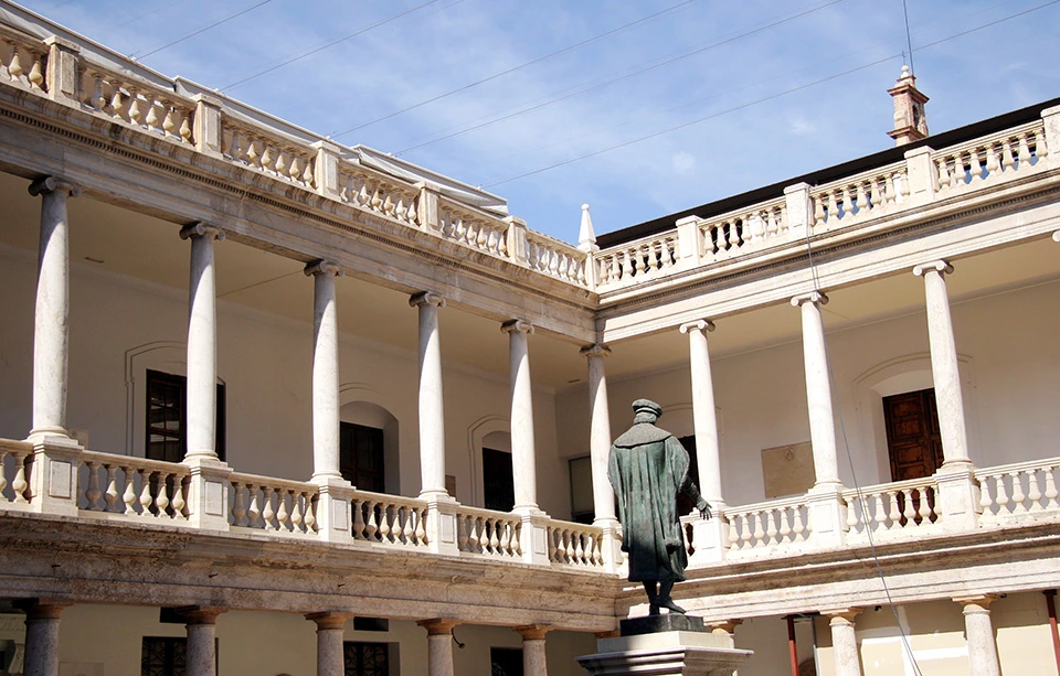 Alojamiento cultural y universitario en Valencia | Aire Holidays