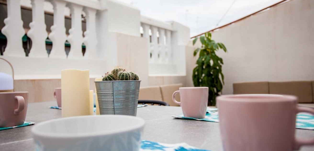 Apartamentos en Valencia ideales para teletrabajar: fibra rápida y escritorio