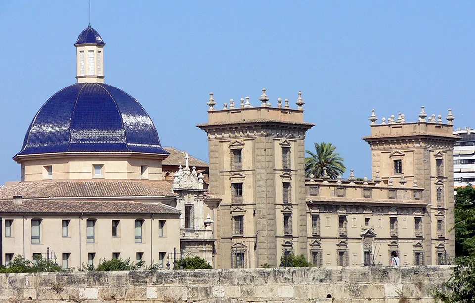Apartamentos en Valencia cerca del Museo de Bellas Artes (San Pío V)
