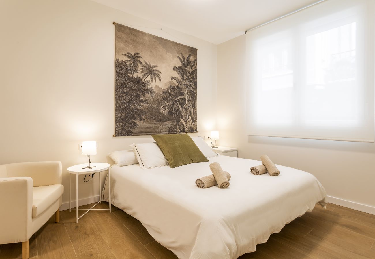 Apartment in Valencia / València - Stylish Apartment in the Heart of the City