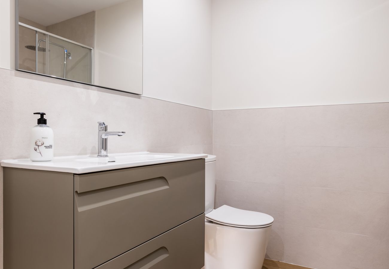 Apartment in Valencia / València - Stylish Apartment in the Heart of the City