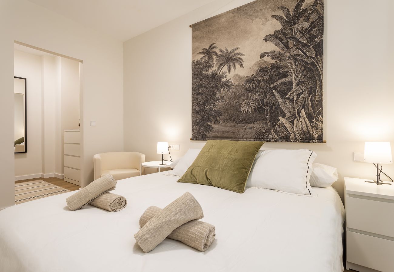 Apartment in Valencia / València - Stylish Apartment in the Heart of the City