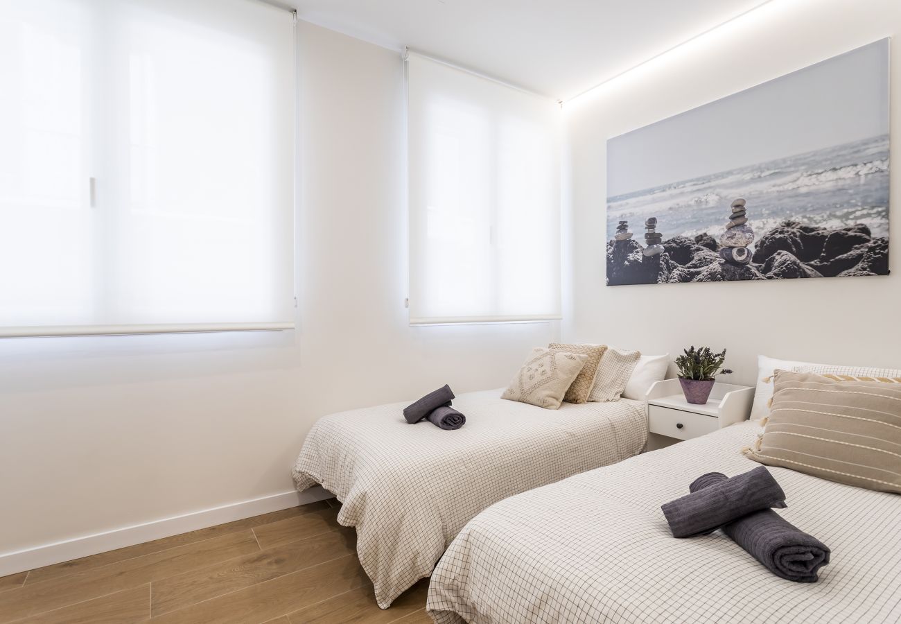 Apartment in Valencia / València - Stylish Apartment in the Heart of the City