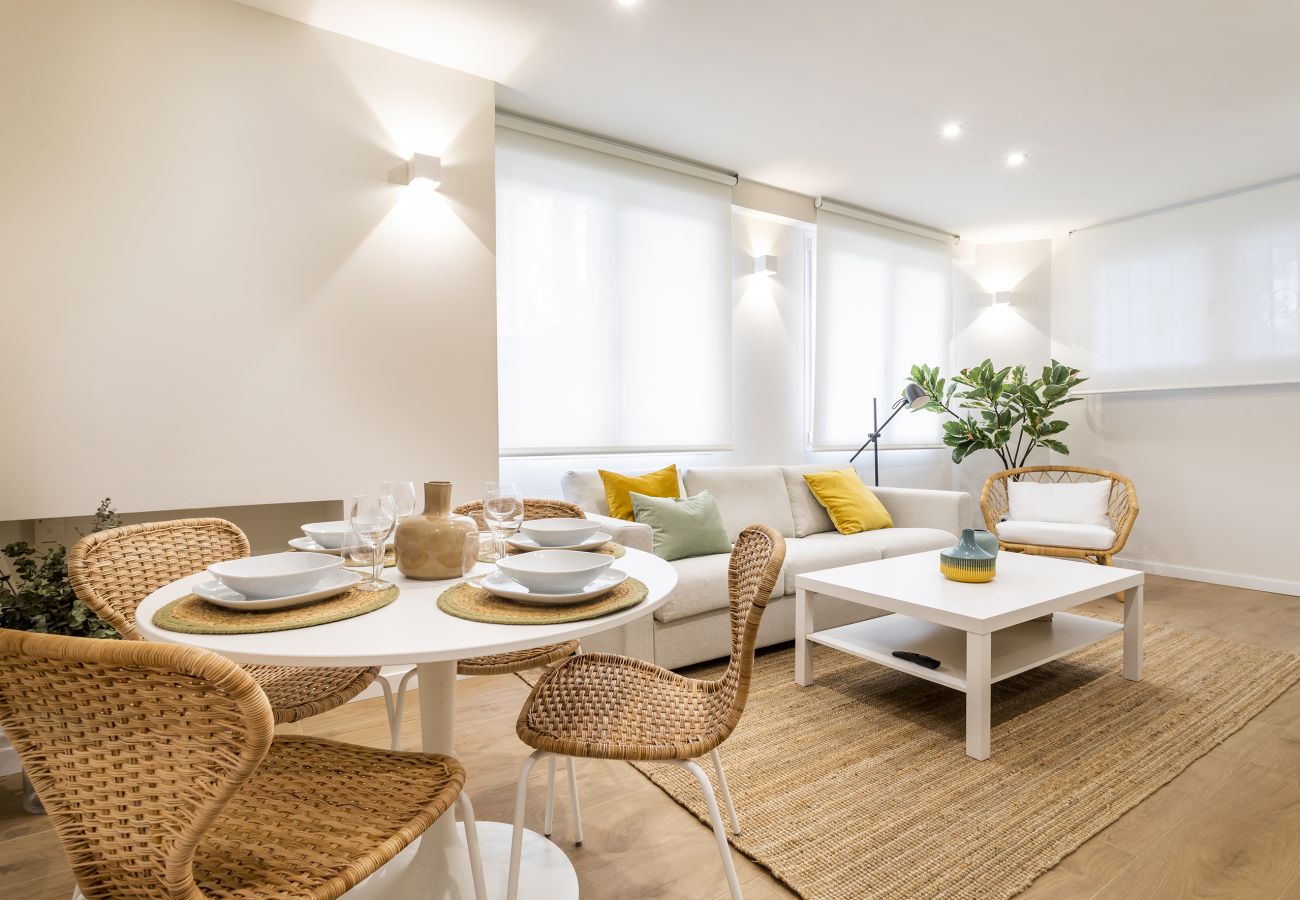 Apartment in Valencia / València - Stylish Apartment in the Heart of the City
