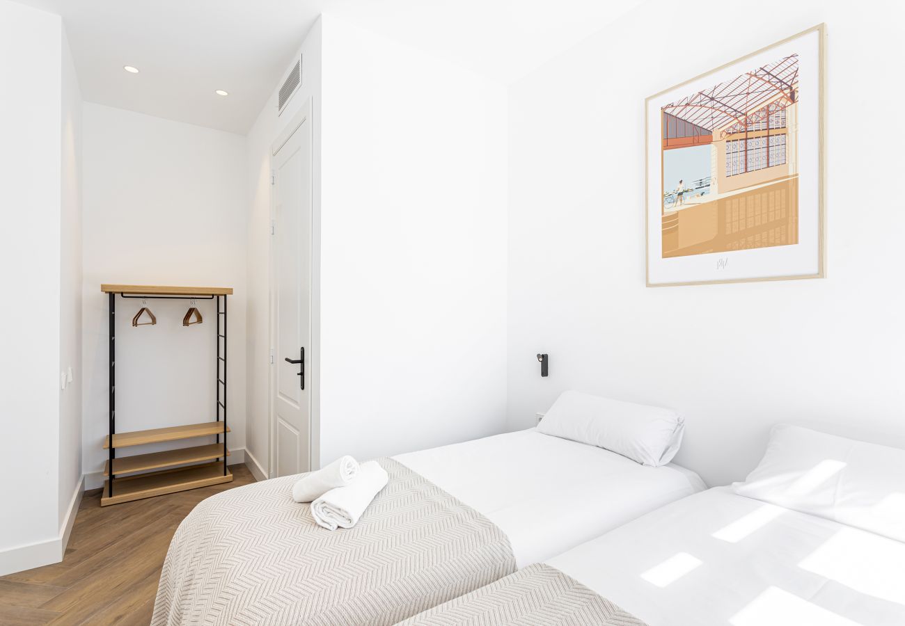 Apartment in Valencia / València - Stunning Duplex in the City Center. 7