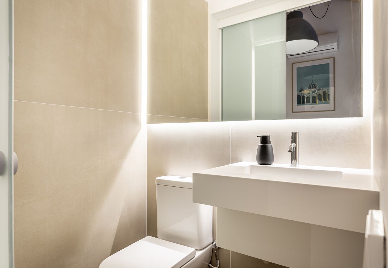 Apartment in Valencia / València - Stunning Duplex in the City Center. 7