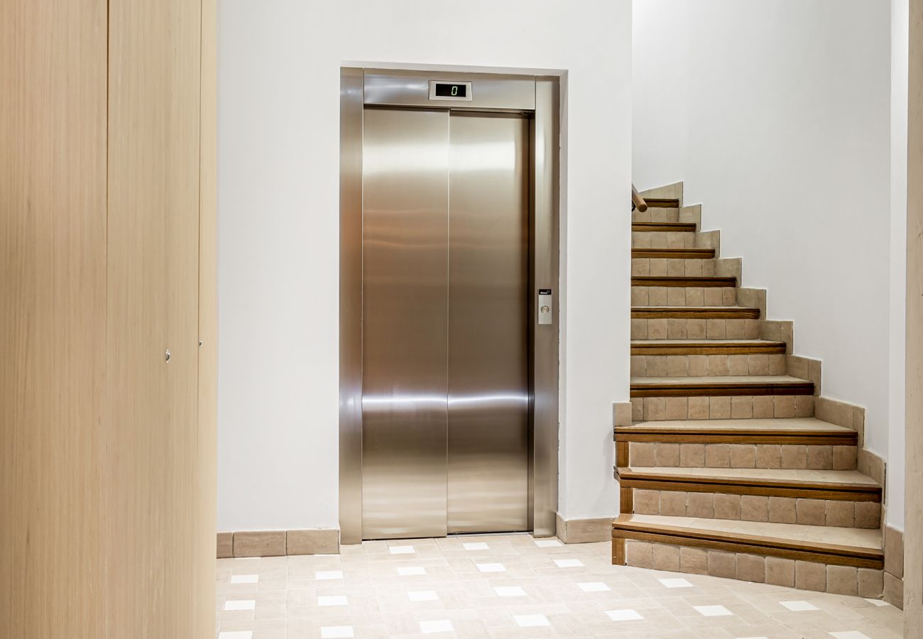 Apartment in Valencia / València - Stunning Duplex in the City Center. 7